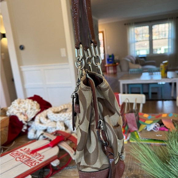 GUC Authentic Coach Purse - Picture 4 of 9